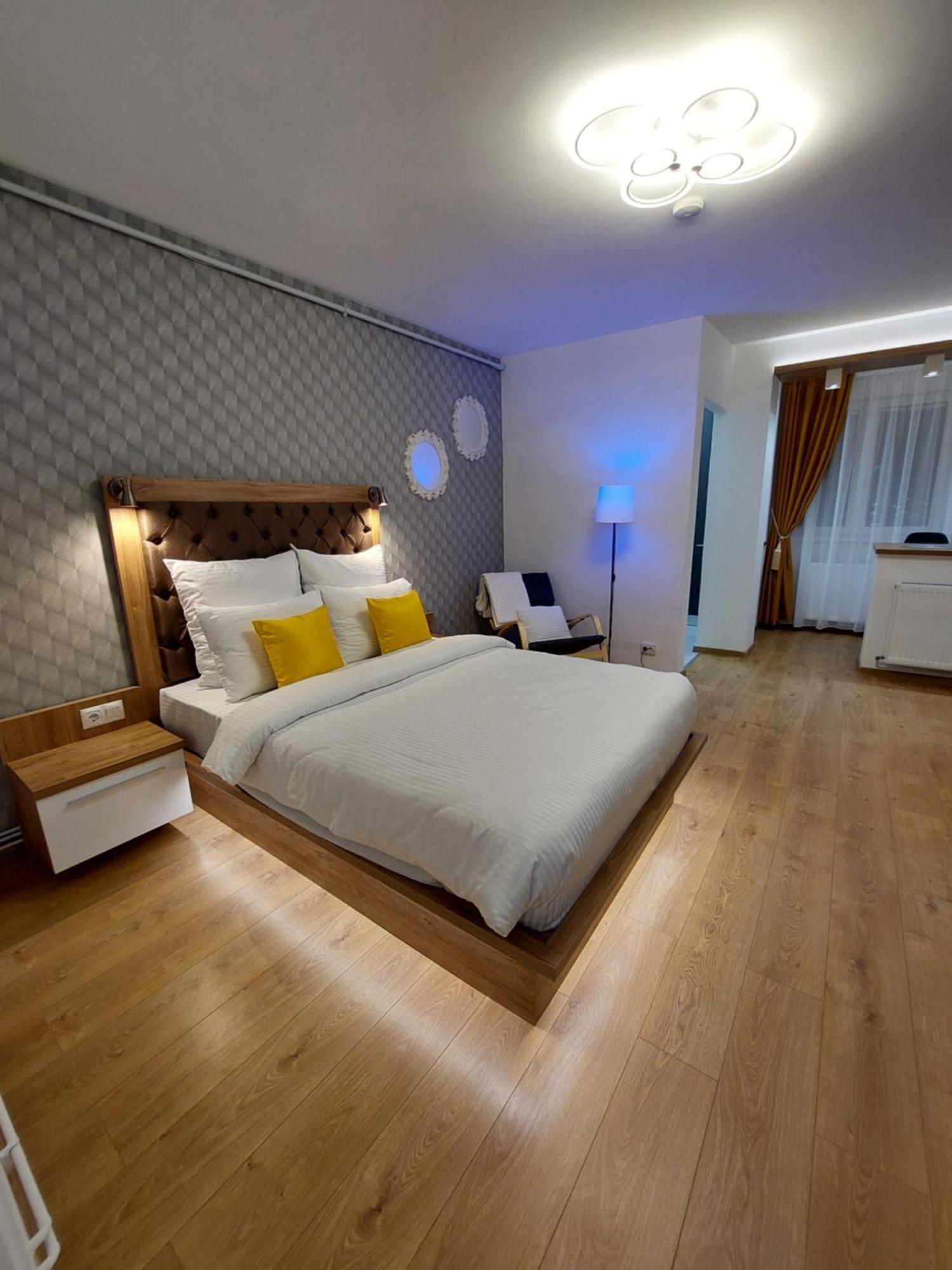 Onyx - Vision Aparthotel Brasov Exterior photo